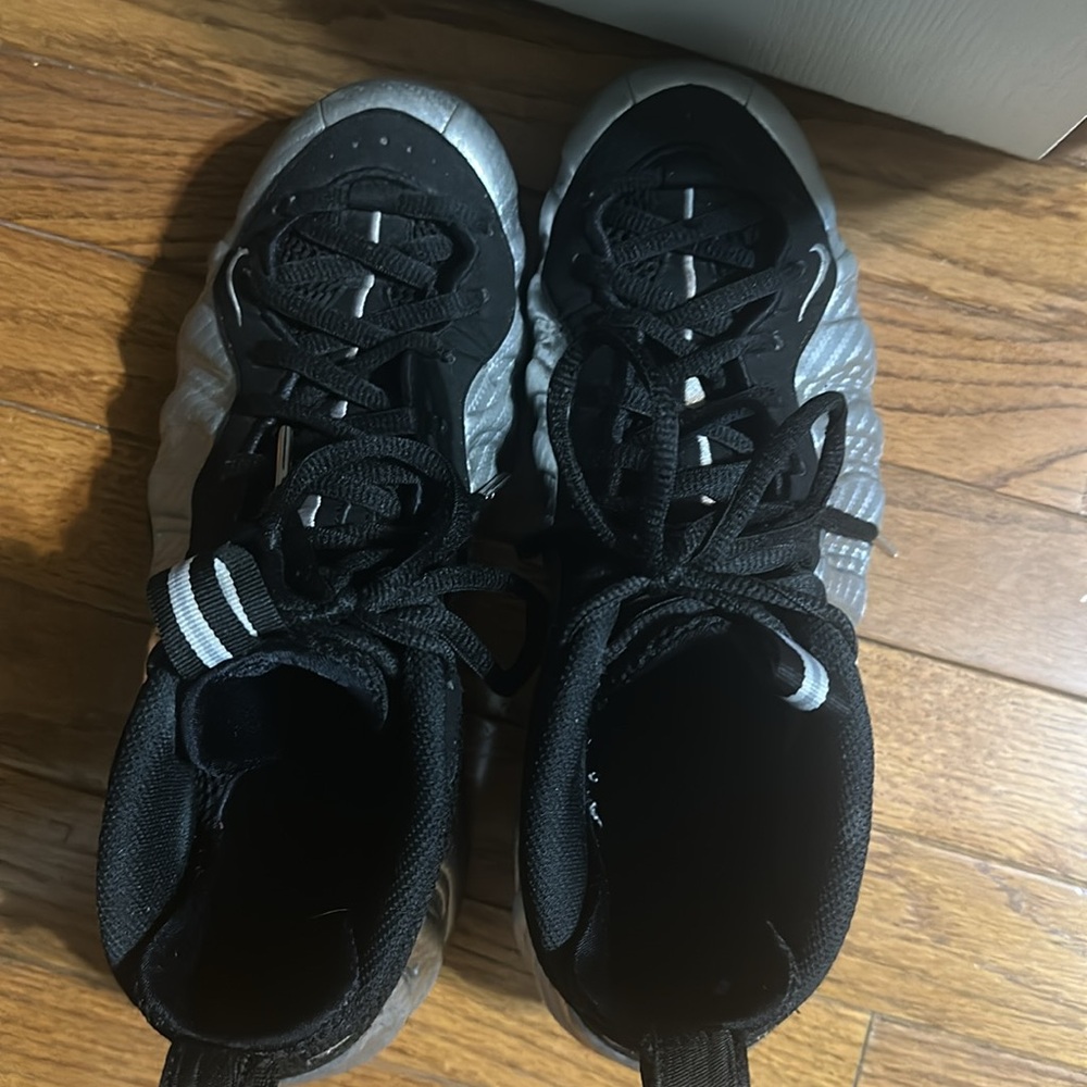 Nike Foamposites Silver and Black Sneakers - Picture 5 of 6